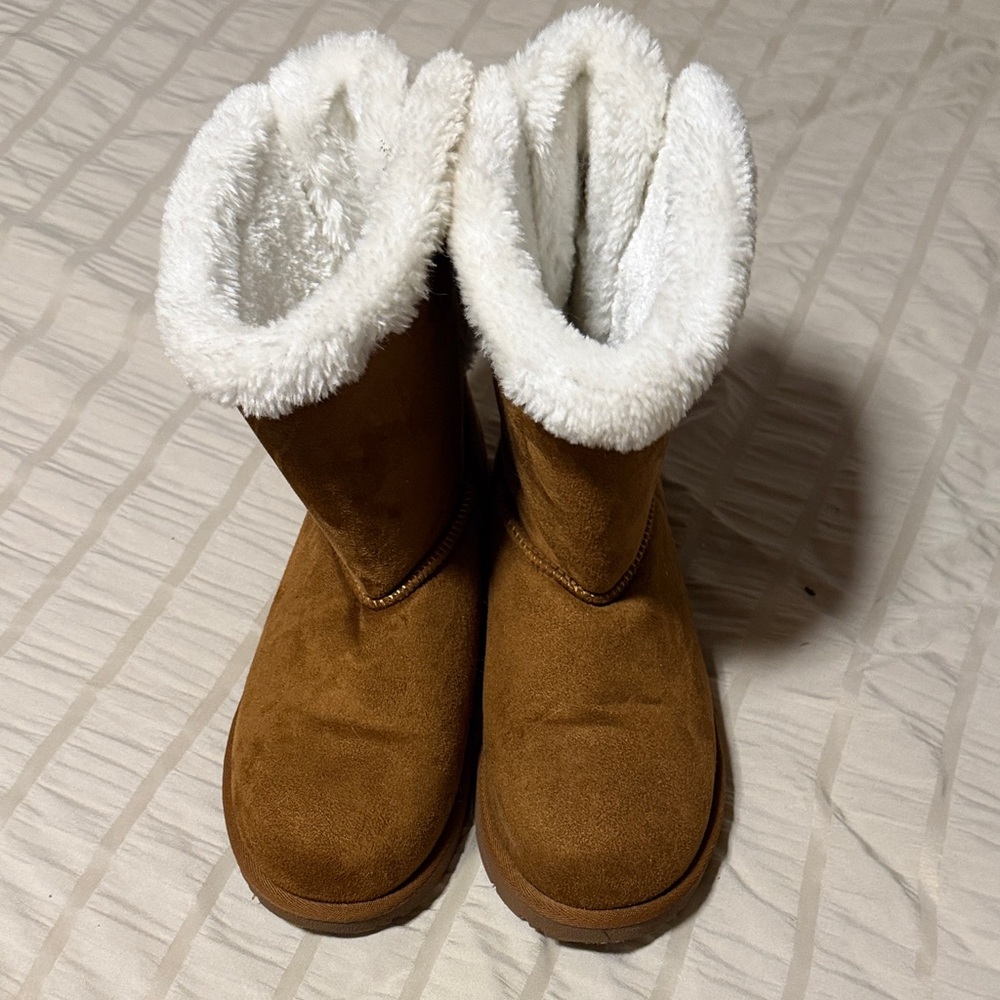 Women's Brown Shearling-Lined Winter Boots